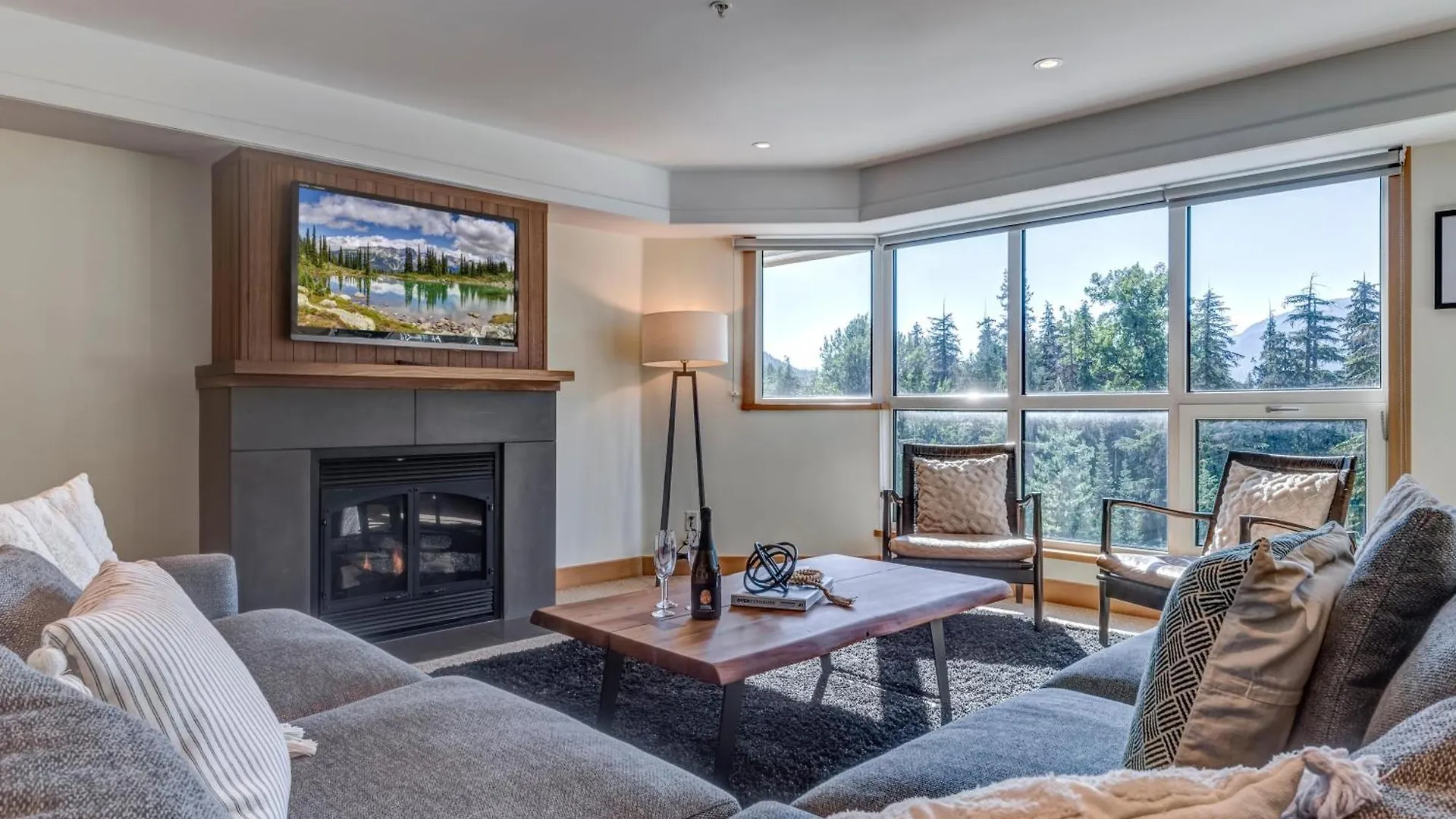 Le Chamois 504 - Upper Village Whistler